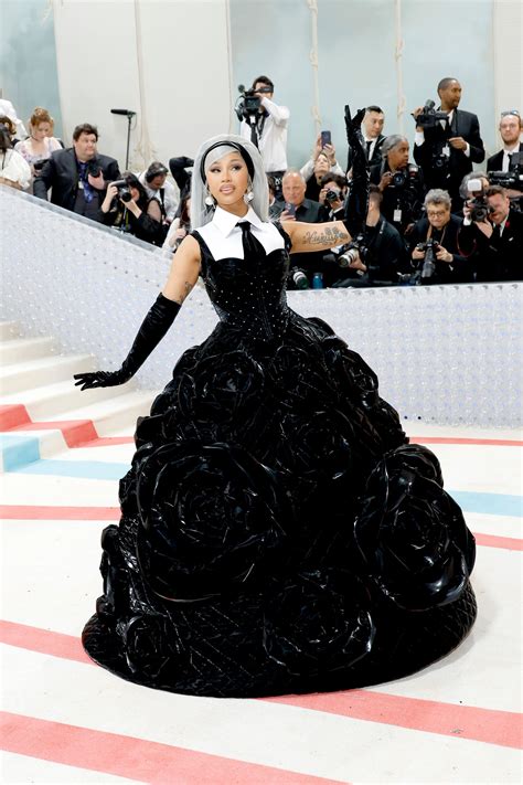 betblue.met|Met Gala 2024 Red Carpet Looks: See Every Celebrity Outfit and .